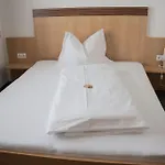 Auer - Haus Kargl Bed and breakfast 3*