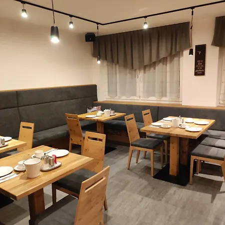 ベッド・アンド・ブレックファスト Fruehstueckspension Auer - Haus Kargl 3*