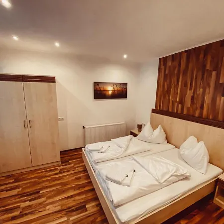 Fruehstueckspension Auer - Haus Kargl 3* 슈라드밍